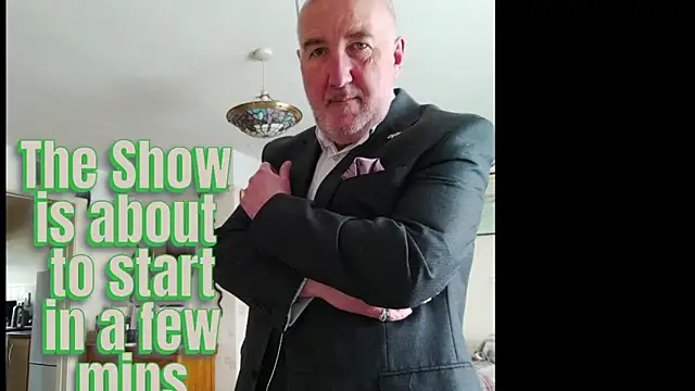 Adamdaddybear online show from 10.18.25