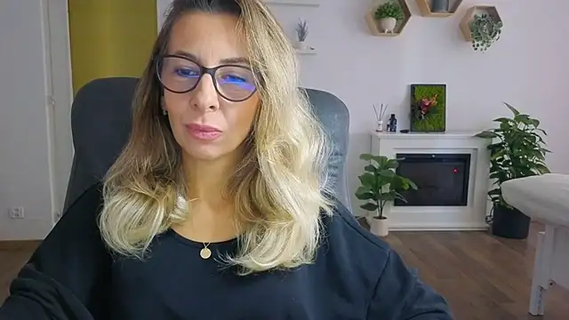 SukyGirl online show from 10.21.25