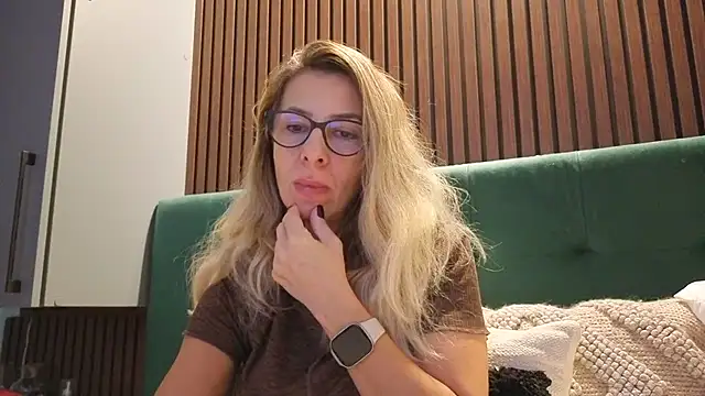 SukyGirl online show from 11.12.25