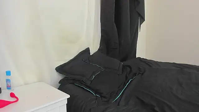 lindacastro02 online show from 12.06.24