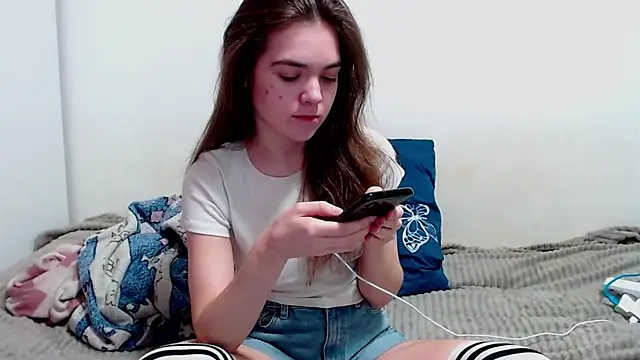 SallyMkn online show from 02.05.25