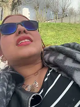 Snapshot of Miapeyton chatting on 03.18.25 Miapeyton online show from 03.18.25