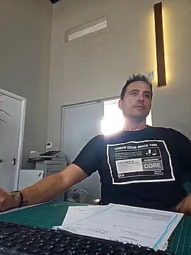 Lucas   81 online show from 10.18.25