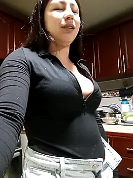 Snapshot of Sara_Brownx chatting on 10.09.25 Sara Brownx online show from 10.09.25