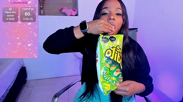 IvyBliss8 online show from 02.18.25