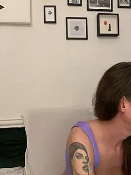 Snapshot of Thunder-Cunt chatting on 02.20.26 Thunder-Cunt online show from 02.20.26