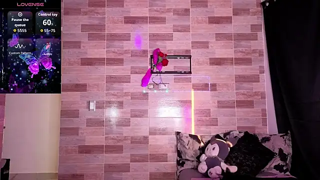 Snapshot of Dolcee_zoe chatting on 12.20.25 Dolcee zoe online show from 12.20.25