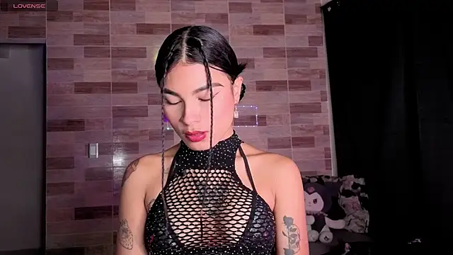 Snapshot of Dolcee_zoe chatting on 12.21.25 Dolcee zoe online show from 12.21.25