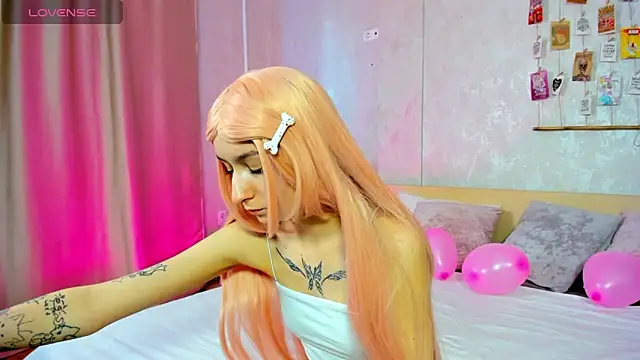 Snapshot of Doris_Scott chatting on 02.14.25 Doris Scott online show from 02.14.25