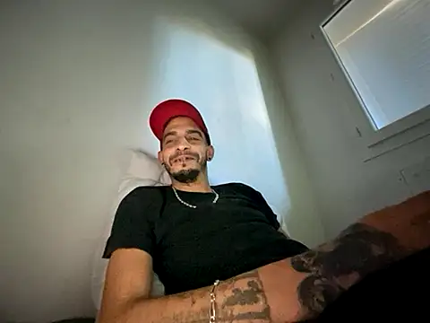 Snapshot of Rebeu313 chatting on 11.27.25 Rebeu313 online show from 11.27.25