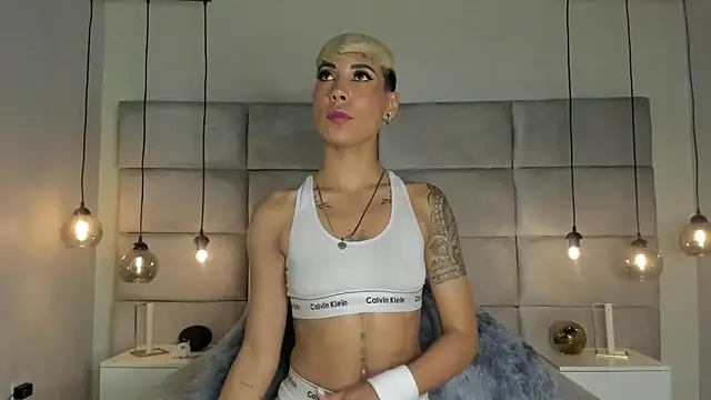 MiaMorgan  online show from 01.18.25