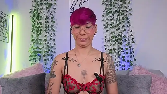 MiaMorgan  online show from 04.06.26