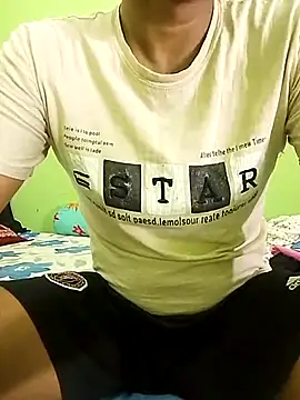 Snapshot of Taniya07 chatting on 02.13.25 Taniya07 online show from 02.13.25