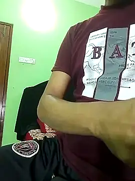 Snapshot of Taniya07 chatting on 02.26.25 Taniya07 online show from 02.26.25