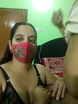 Snapshot of Taniya07 chatting on 03.12.25 Taniya07 online show from 03.12.25