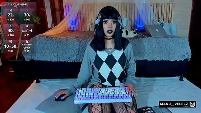 Snapshot of Manu_Velez chatting on 11.27.25 Manu Velez online show from 11.27.25