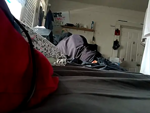 Snapshot of DevinToore chatting on 10.26.25 DevinToore online show from 10.26.25