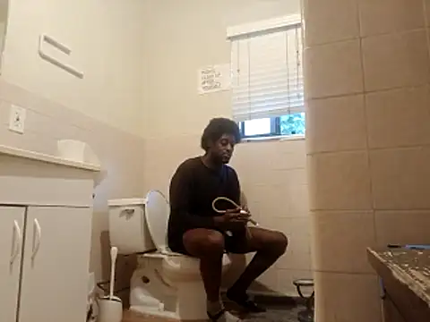 Snapshot of DevinToore chatting on 11.02.25 DevinToore online show from 11.02.25