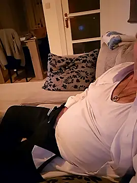 Snapshot of KnownObligation1 chatting on 01.15.26 KnownObligation1 online show from 01.15.26