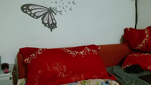 Snapshot of LadyHellene chatting on 11.08.25 LadyHellene online show from 11.08.25