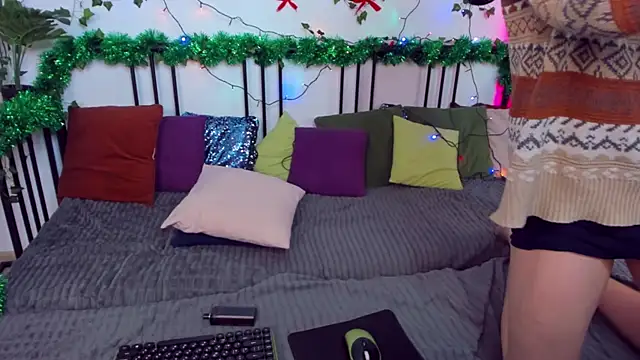 Snapshot of FillDammon chatting on 12.21.25 FillDammon online show from 12.21.25