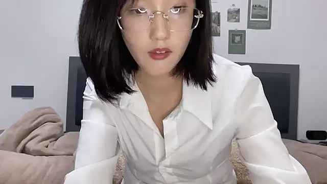 Snapshot of Arrebo1 chatting on 12.20.24 Arrebo1 online show from 12.20.24