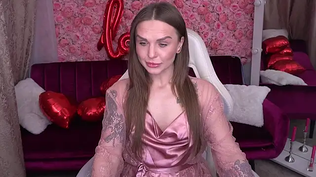 KiraGrayy online show from 02.16.26