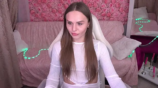 KiraGrayy online show from 02.25.26