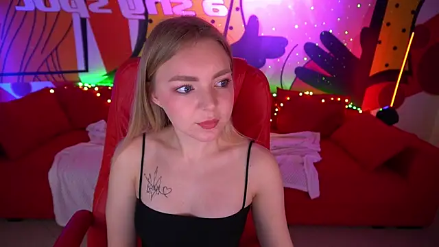 EmilySunshineS online show from 01.29.25