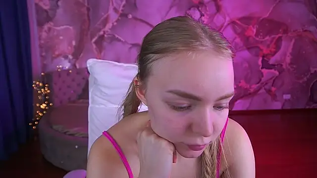 EmilySunshineS online show from 10.26.25