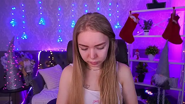 EmilySunshineS online show from 12.22.25