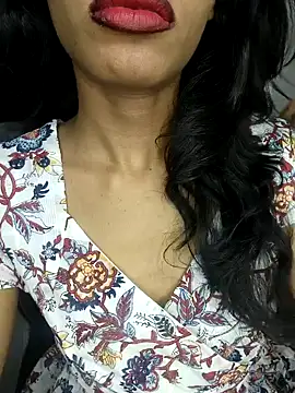 glam goddess online show from 01.08.25