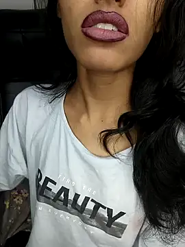 glam goddess online show from 01.10.25