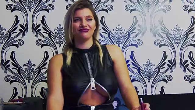 Lorehottie online show from 03.15.25