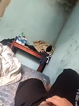 Snapshot of putoso031 chatting on 12.19.24 putoso031 online show from 12.19.24