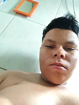 Snapshot of putoso031 chatting on 03.16.25 putoso031 online show from 03.16.25