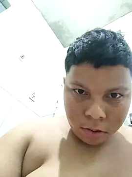 Snapshot of putoso031 chatting on 09.22.25 putoso031 online show from 09.22.25