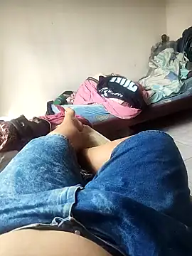 Snapshot of putoso031 chatting on 10.16.25 putoso031 online show from 10.16.25