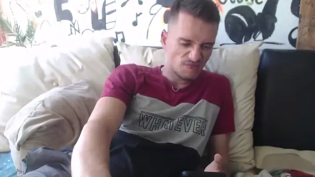 roystonee01 online show from 11.01.25