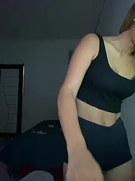 Carolinen online show from 02.05.25