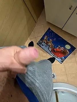 Snapshot of Alexxxmaster1312 chatting on 12.14.25 Alexxxmaster1312 online show from 12.14.25