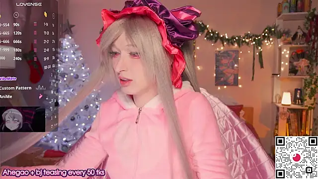 Snapshot of koshkasenpai chatting on 12.18.25 koshkasenpai online show from 12.18.25