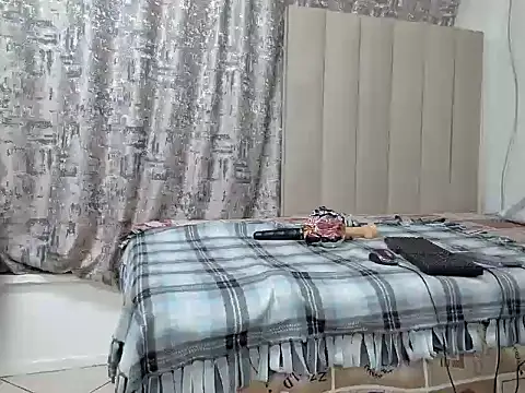 Pearl 00 online show from 01.13.25