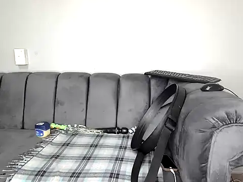 Pearl 00 online show from 11.24.25