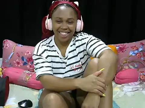 Pearl 00 online show from 06.02.26