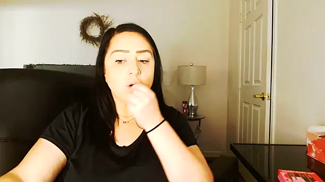 AlyssiaAmoreXO online show from 06.17.26