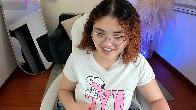 Snapshot of Missbrave1 chatting on 10.26.25 Missbrave1 online show from 10.26.25