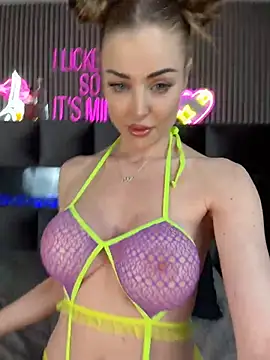 Snapshot of MilaMaaay chatting on 01.17.26 MilaMaaay online show from 01.17.26