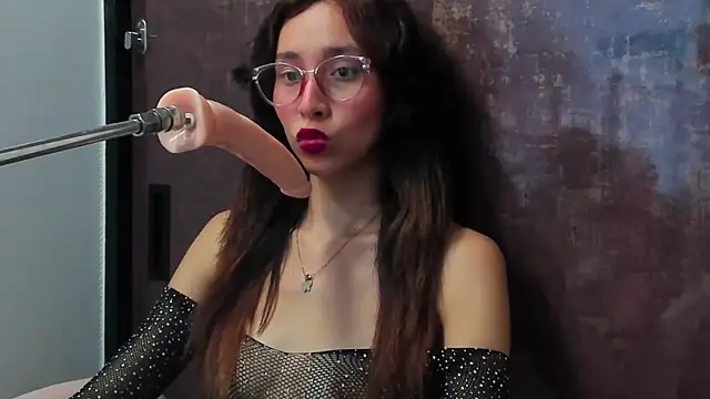 doll bella  online show from 02.23.25