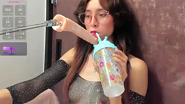 doll bella  online show from 02.23.25